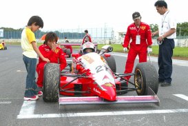 2002_a_F4_1