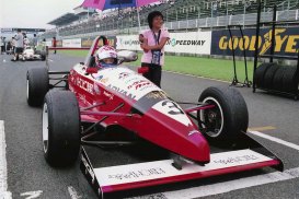 2003_a_F4_4